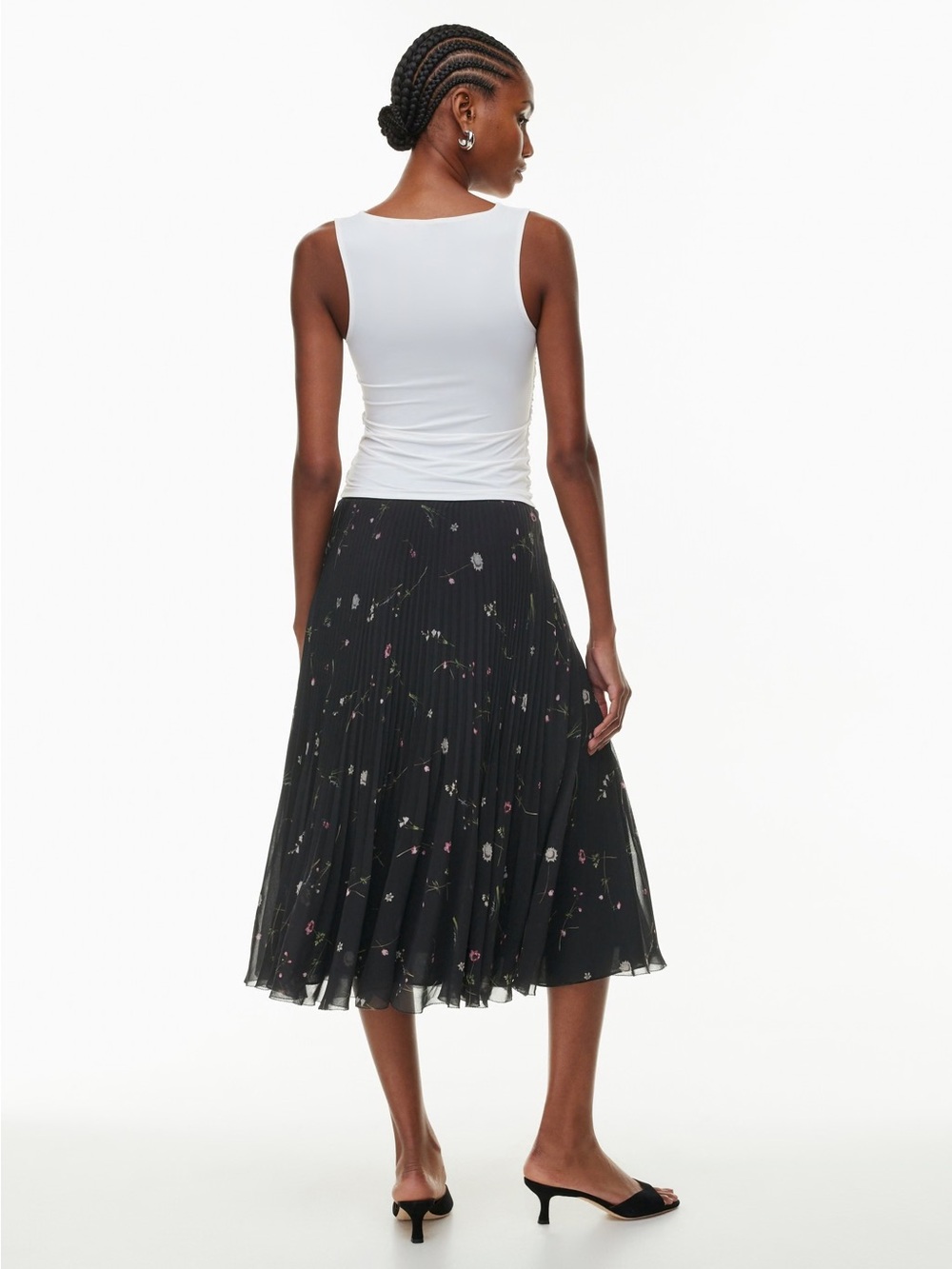 Aritzia Wilfred Pleated Black Floral Midi Skirt